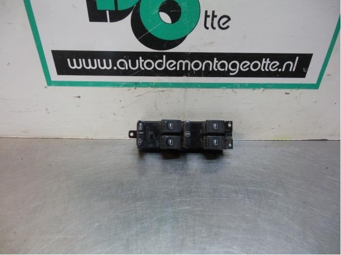 Commutateur vitre électrique d'un Seat Leon (Leon 00-), -, 3 mois de garantie, Utilisé, -