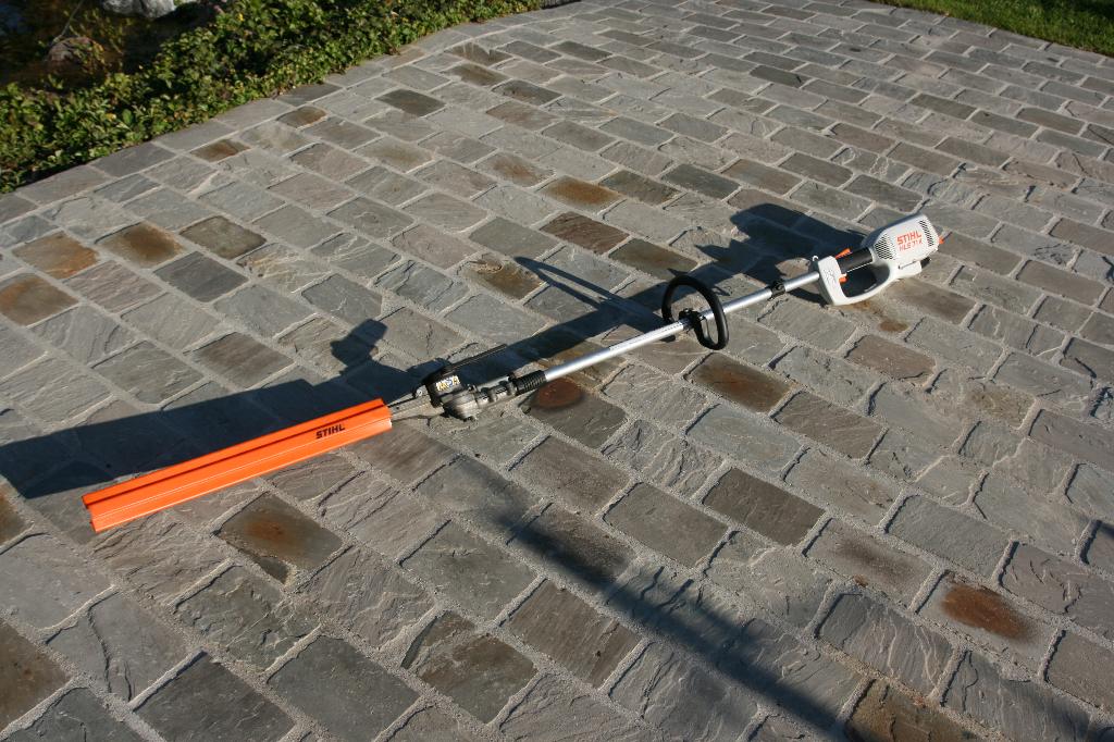 Stihl heggenschaar op steel HLE 71K 600W, Ophalen, Gebruikt, Elektrisch, Stilh