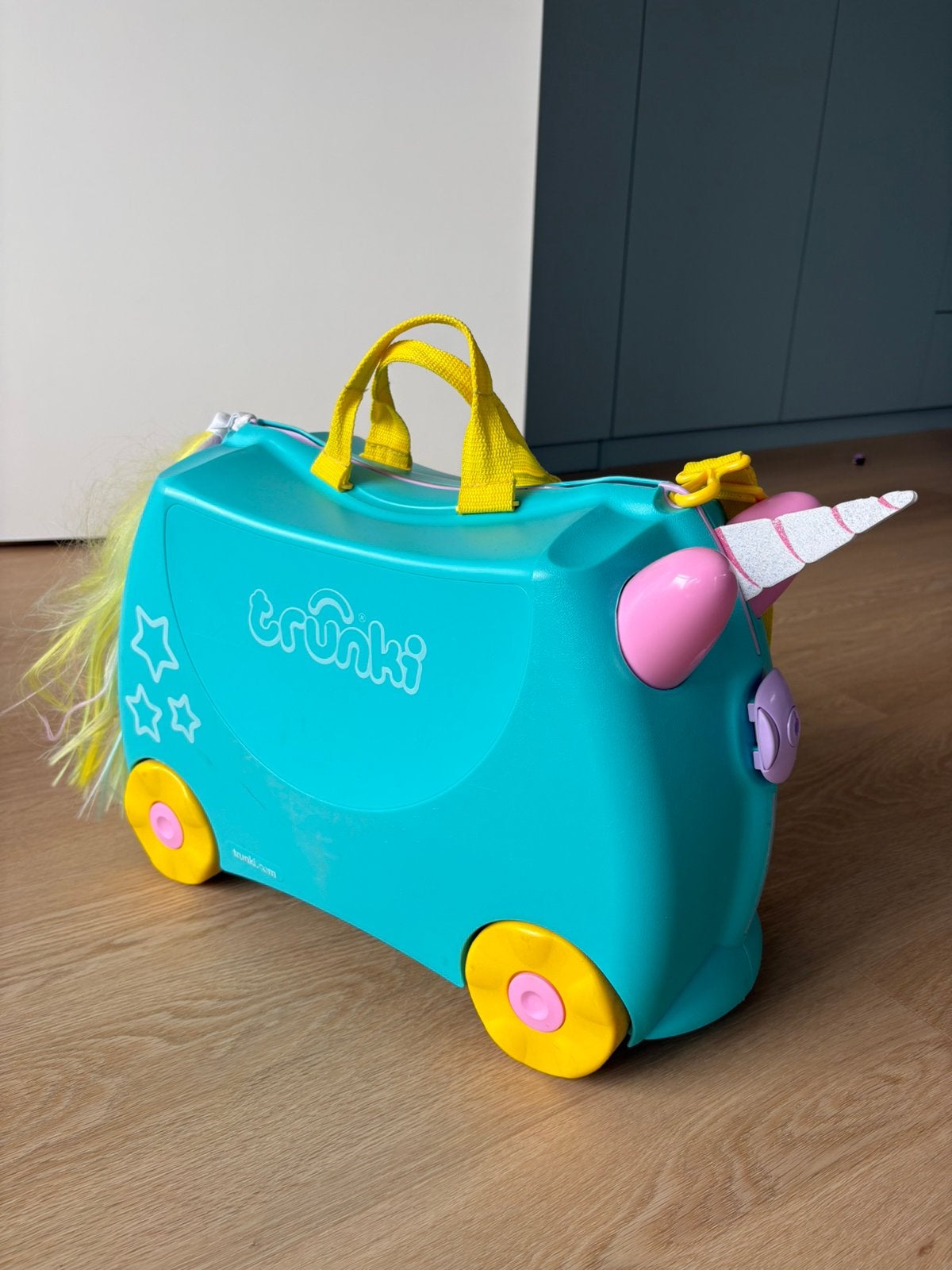 Trunki ride-on kinderkoffer - Eenhoorn, Handtassen en Accessoires, Koffers, Gebruikt, Hard kunststof, Minder dan 50 cm, Minder dan 35 cm