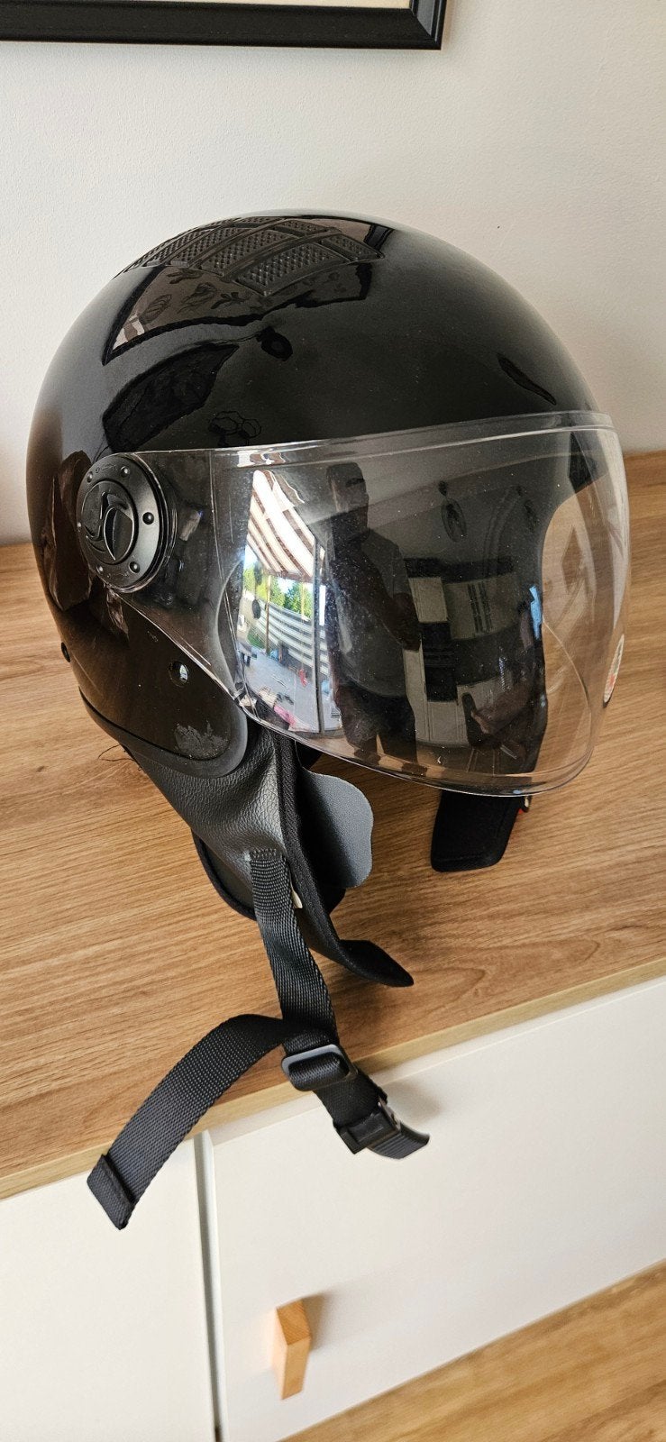 brommer helm, Enlèvement