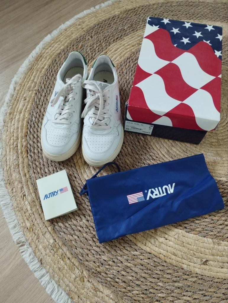 Autry medialist sneakers maat 42, Kinderen en Baby's, Ophalen