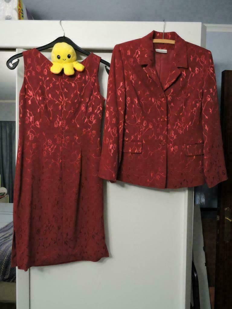 Ensemble : robe et veste CHIC, Vêtements | Femmes, Enlèvement ou Envoi, Comme neuf, Taille 38/40 (M), Rouge