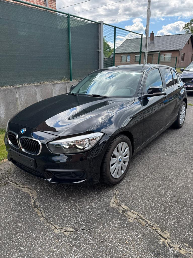 Bmw 116 benzine. 86.000km. 2017. Navi,airco, Auto's, 1600 cc, Zwart, 5 deurs, Particulier