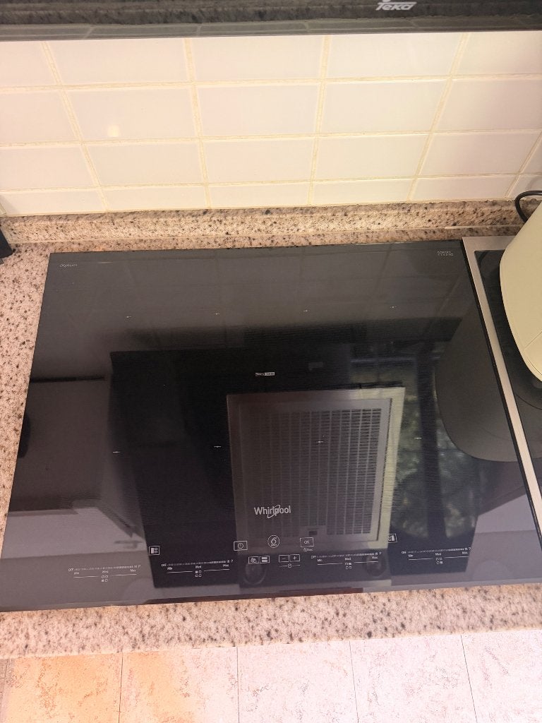 Inductiekookplaat whirlpool, Elektronische apparatuur, Kookplaten, Ophalen, 4 kookzones, Zo goed als nieuw, Energieklasse A of zuiniger