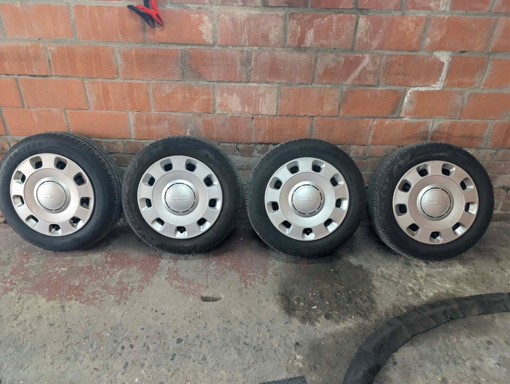 Set stalen velgen met zomerband & wieldeksel Fiat 500, Autos : Pièces & Accessoires, Pneus & Jantes, 14 pouces, Pneus et Jantes