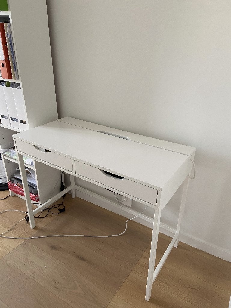 Bureau IKEA ALEX blanc (avec chaise offerte), Scandinave, Bureau d'ordinateur, Goulotte de câbles, Comme neuf