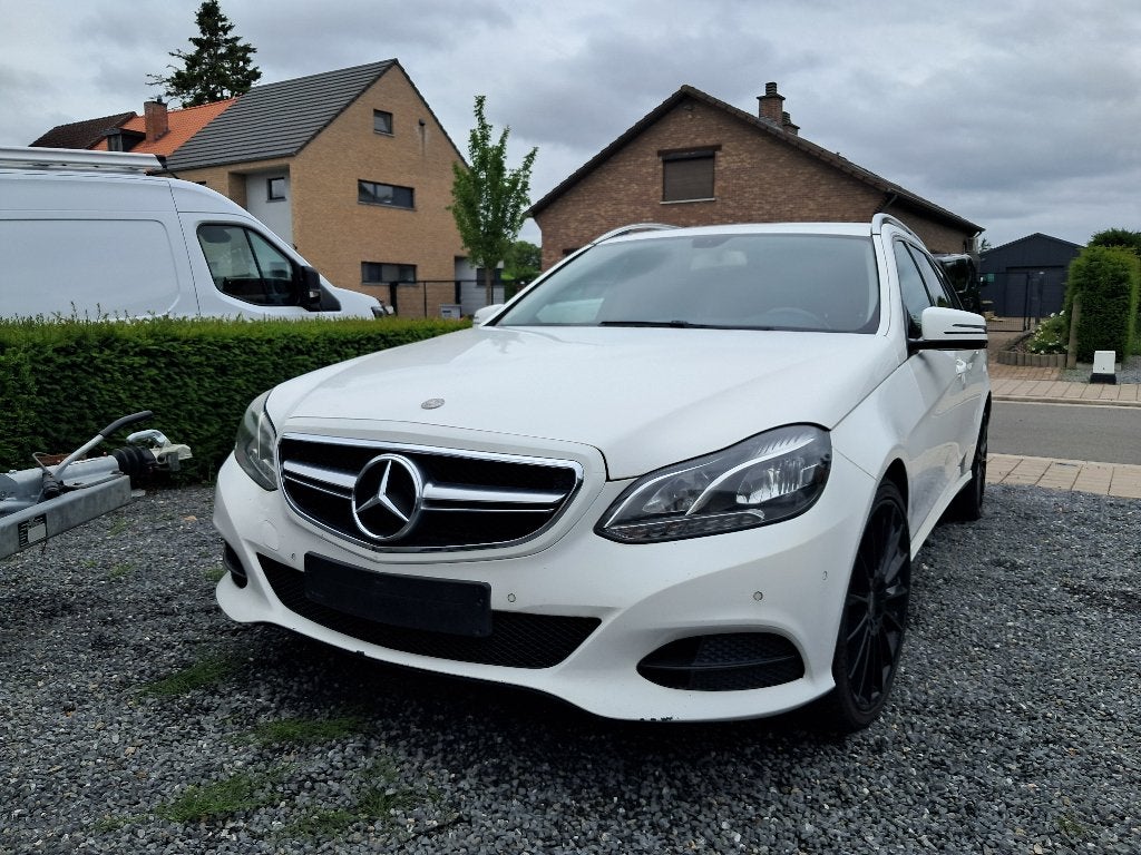 Mercedes, Auto's, Mercedes-Benz, Particulier, E-Klasse, ABS, Adaptive Cruise Control, Airbags, Airconditioning, Alarm, Automatische klimaatregeling