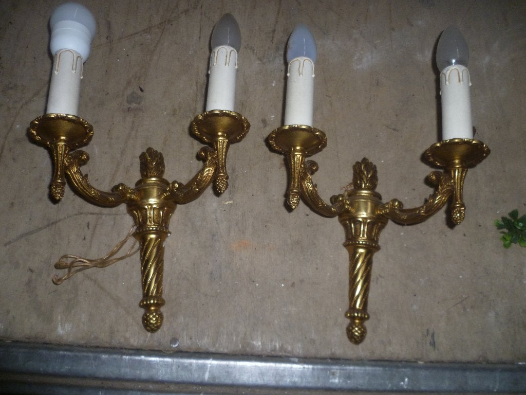 KOPPEL OUDE BRONZEN EMPLIKKEN, Ophalen