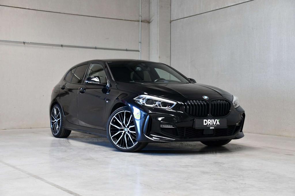 BMW 1 Serie 118 M-SPORT I FULL BLACK l NAVI L APPLE CARPLAY, 100 kW, Achat, 1295 kg, Entreprise