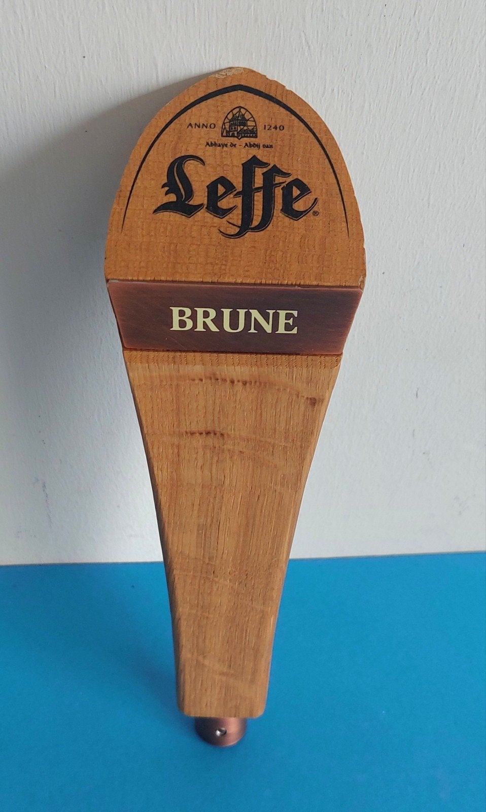 Leffe brune poignée de tireuse à bière, Enlèvement ou Envoi, Comme neuf, Panneau, Plaque ou Plaquette publicitaire, Leffe