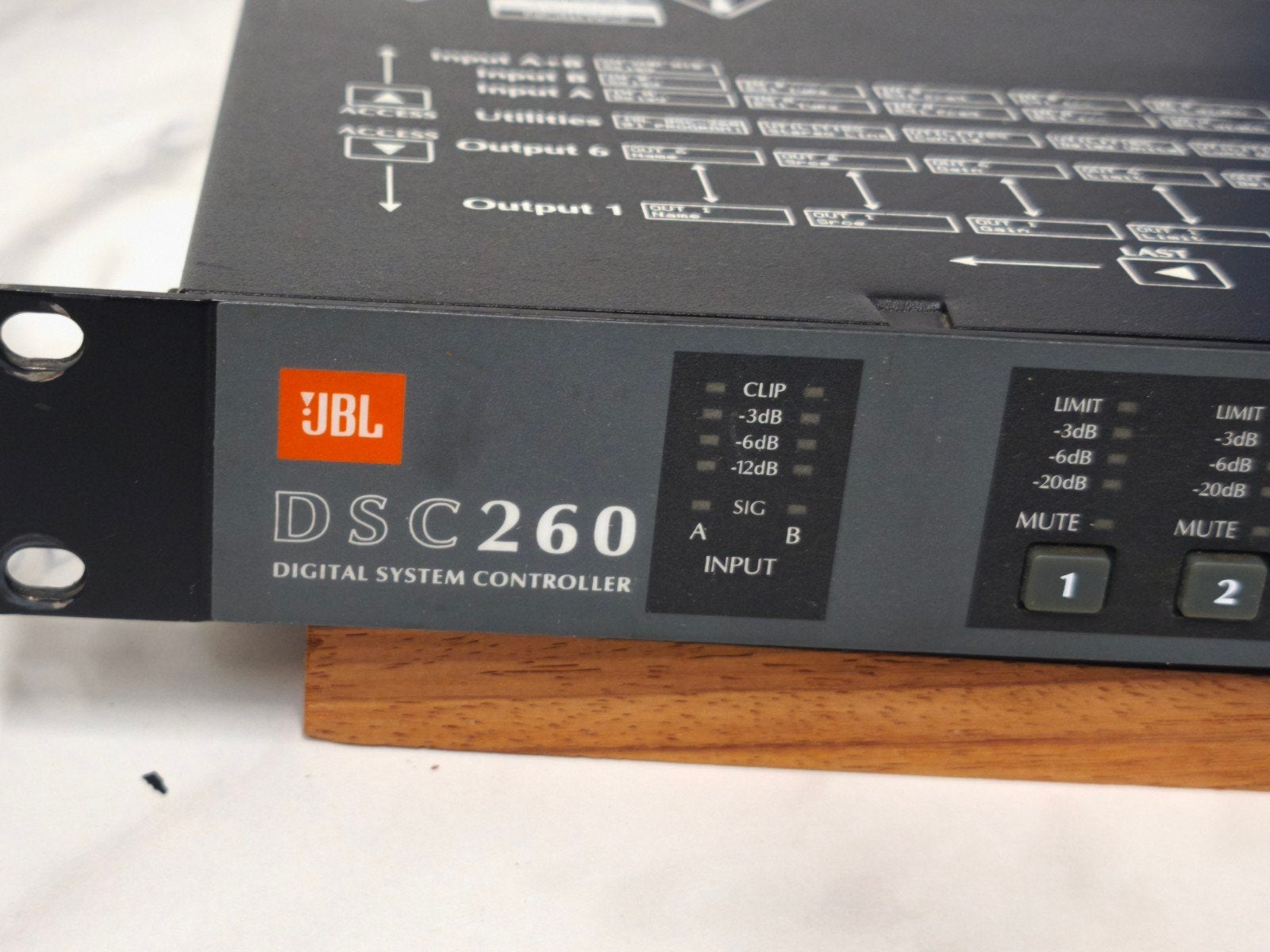 JBL DSC 260 - 2 entrées/6 sorties, TV, Hi-fi & Vidéo, Enceintes, Enlèvement ou Envoi