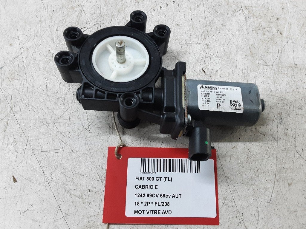 MOTEUR LEVE VITRE ELECTRIQUE AVANT DROIT Fiat 500C (312), Mevr. I. Hauben, Utilisé, Rue de l'Espoir 34 34
4030  GRIVEGNÉE, BE
