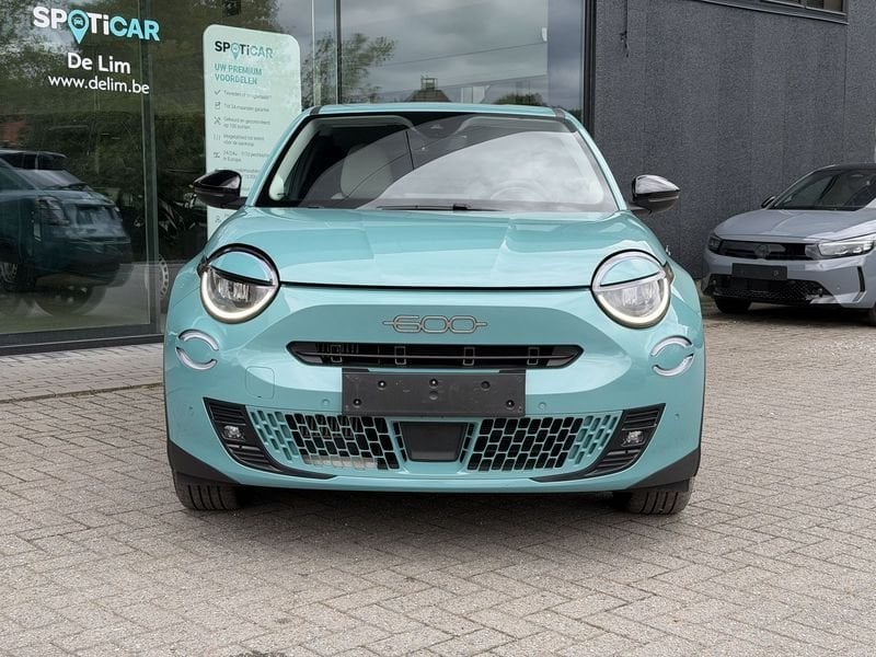 Fiat 600 La Prima 1.2 Hybrid 110pk *Navi*CarPlay*Camera*, Autos, Cuir, Ordinateur de bord, Achat, Entreprise
