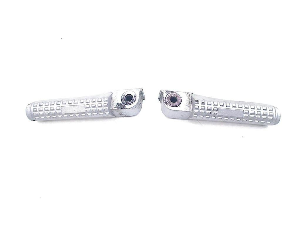 REPOSE-PIEDS SET Benelli BN125 2023 (01-2023/-), Dhr. S. di Majo, Utilisé, Info@cama-motorparts.nl, P.J. Troelstraweg 8 8
3144 CX  MAASSLUIS, NL