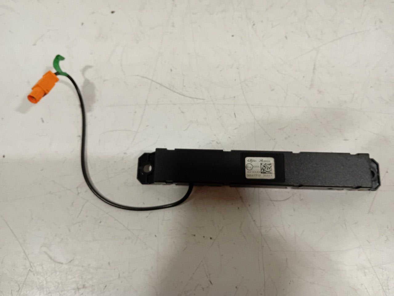 Antenne versterker Alfa Romeo Stelvio, Ophalen of Verzenden, Van der Ven Autorecycling B.V., Onderdelen@venauto.nl, Ettenseweg 76, 4706 PB Roosendaal, The Netherlands