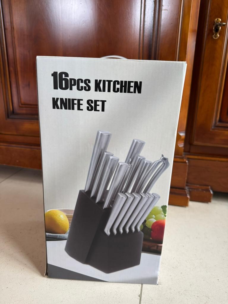 Messenset 16-delig nieuw, Huis en Inrichting, Keuken | Bestek, Nieuw, Ophalen of Verzenden, Bestekset, Inox of Chroom