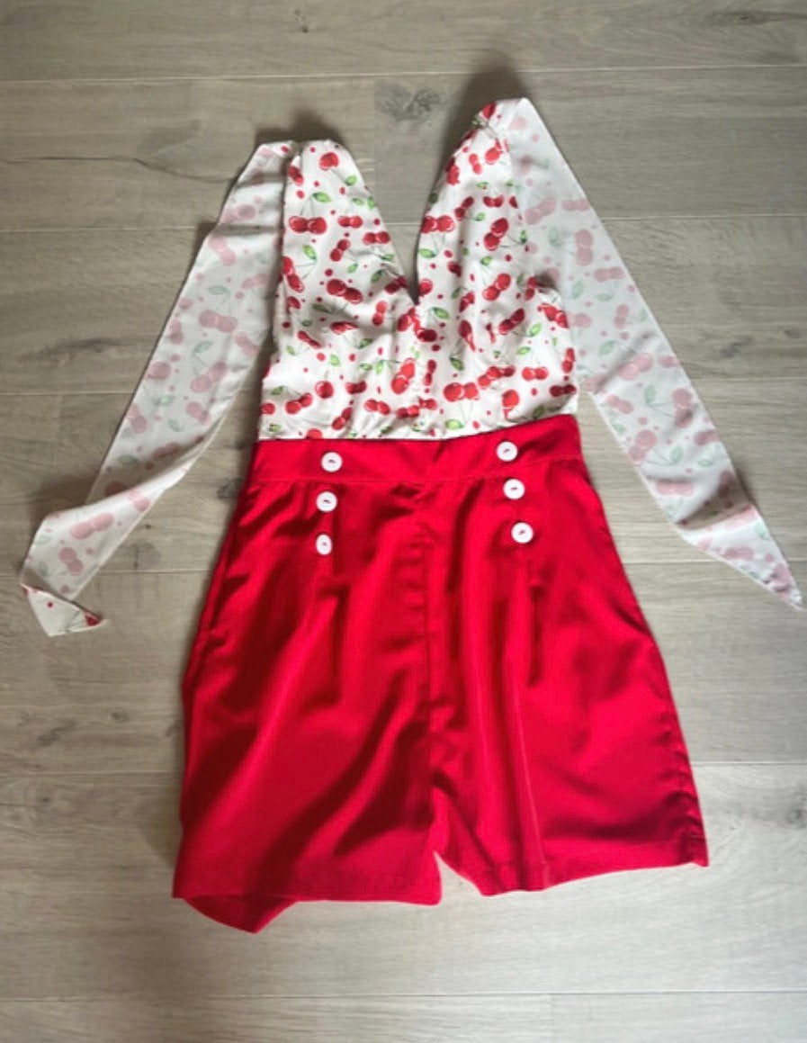 Playsuit met kersen, Kleding | Dames, Ophalen of Verzenden, Nieuw, Maat 38/40 (M), Rood