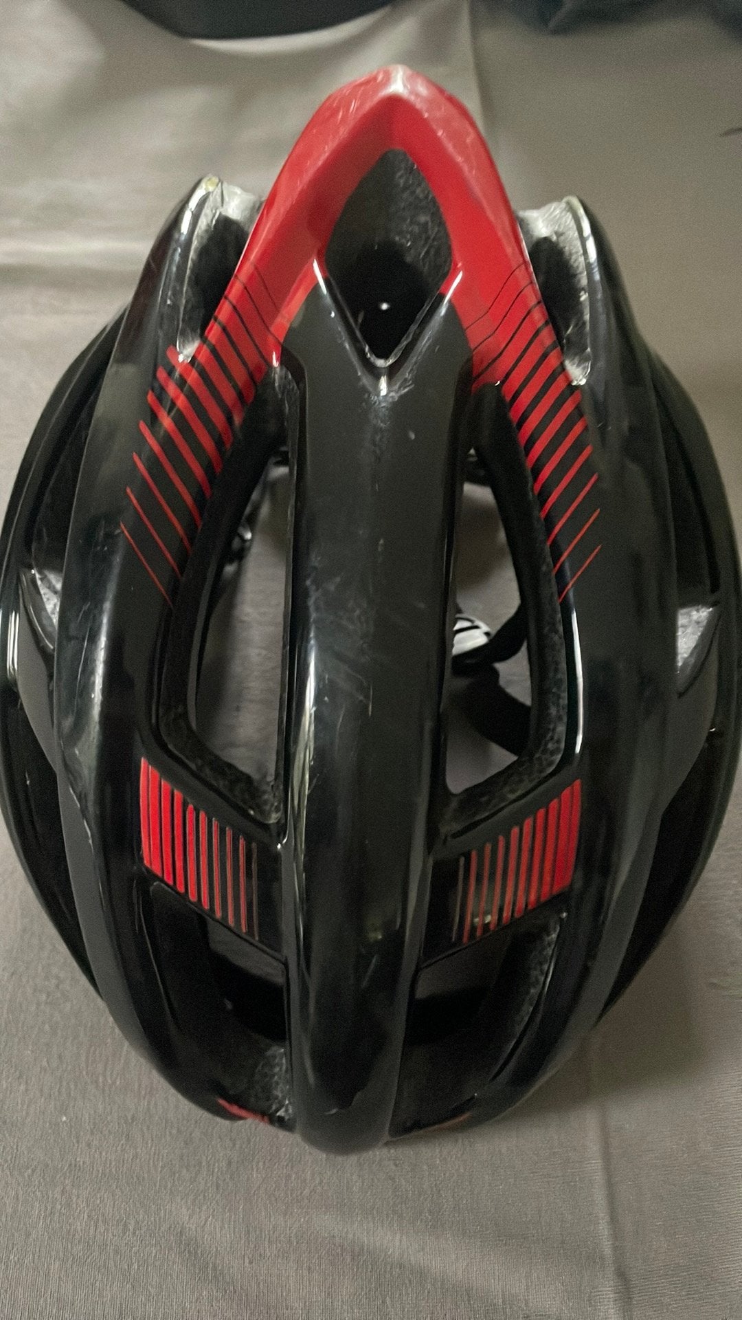 Zwarte helm met rood van BBB, Fietsen en Brommers, Ophalen of Verzenden, Gebruikt, M, Heer