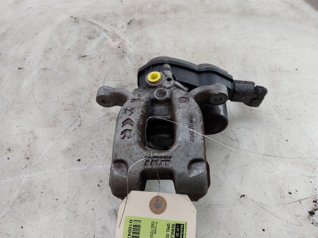 REMKLAUW LINKS ACHTER Opel Corsa F (UB / UH / UP), Gebruikt, Postoffice@zf.com, Löwentaler Straße 20
88046  Friedrichshafen, DE