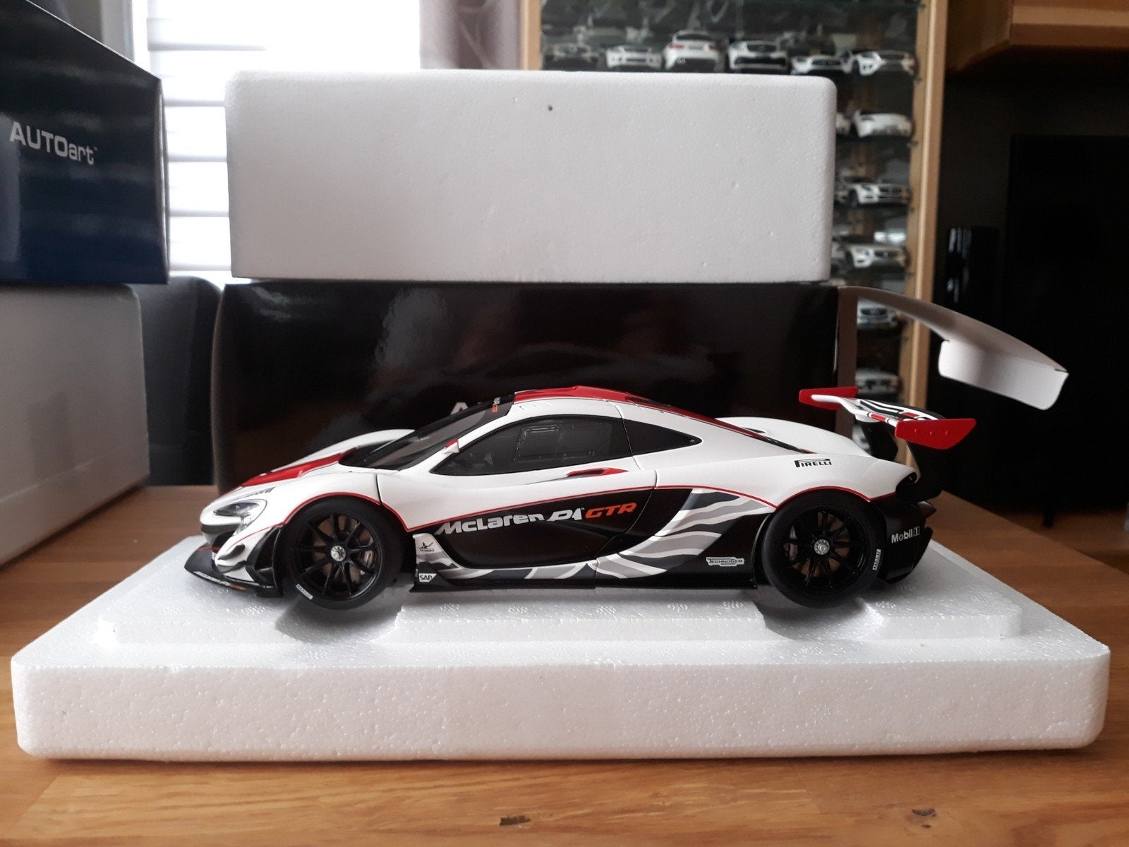 Autoart 1/18 Mclaren P1 GTR wit, Hobby en Vrije tijd, Modelauto's | 1:18, Ophalen of Verzenden, Nieuw, Auto, Autoart