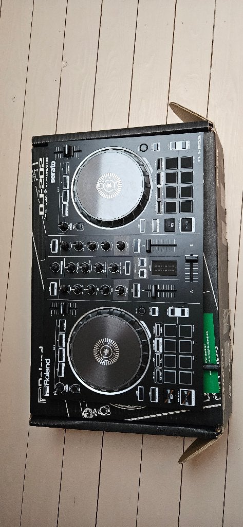 Mengpaneel/ DJ controller Roland DJ-202, Enlèvement, Comme neuf, Platine, Autres marques