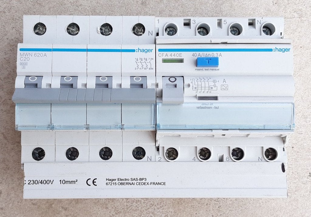 Module triphasé Hager CFA440E + MWN620, Enlèvement, Comme neuf
