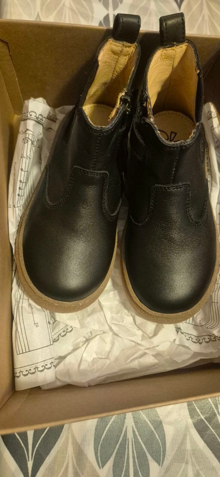 4 nieuwe paar kinderschoenen en 2 paar gebruikte, Kinderen en Baby's, Ophalen