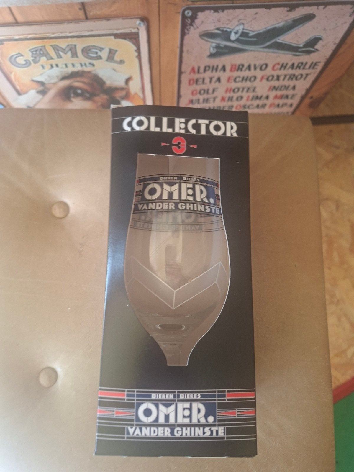Collector 3 Omer glas, Ophalen