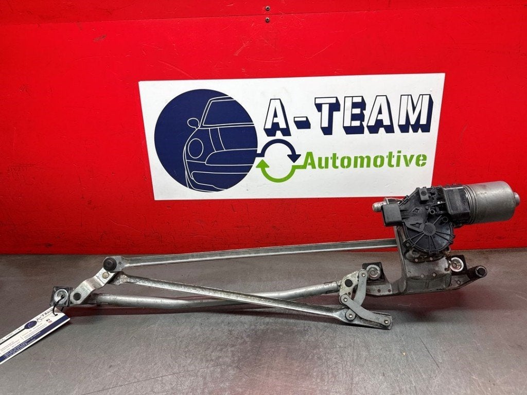 RUITENWISSER MECH + MOTOR Ford C-Max (DM2) (01-2007/09-2010), Robert Bosch AG, Gebruikt, Ford, Robert-Bosch-Allee 1
74232  Abstatt, DE