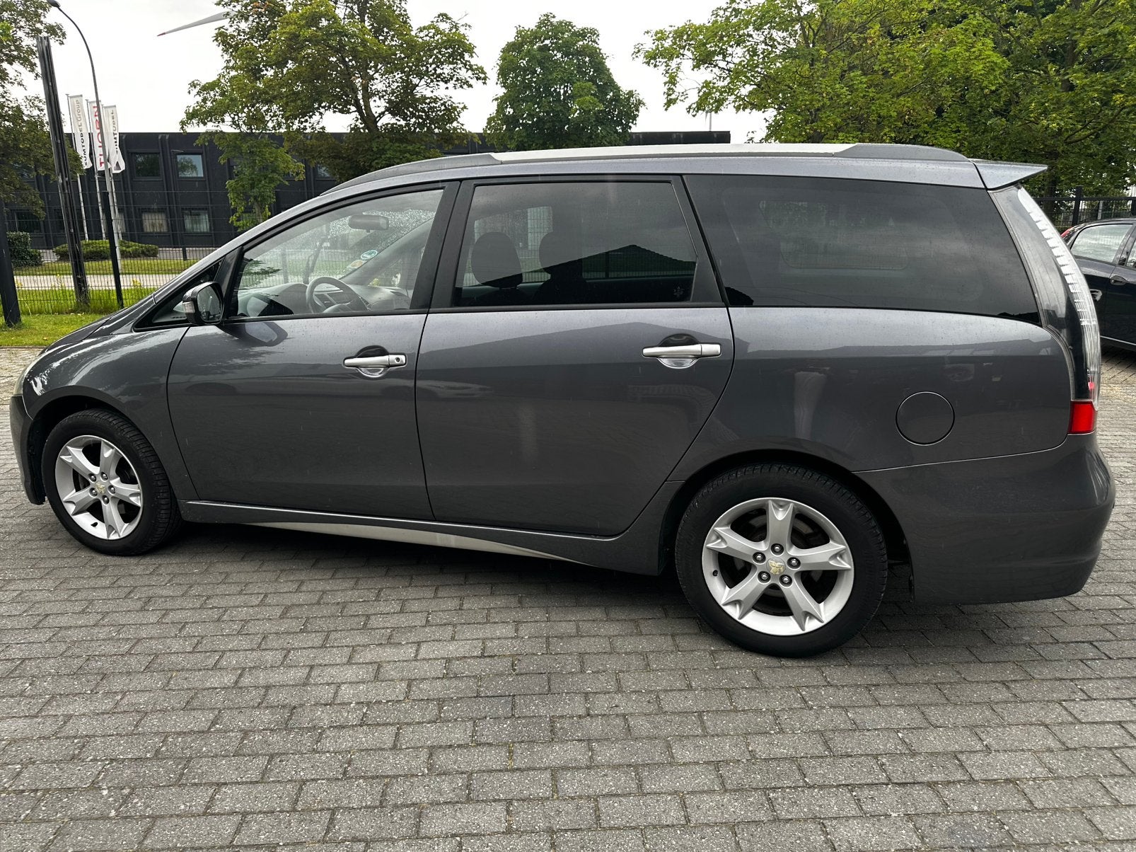 Mitsubishi grandis, Argent ou Gris, Achat, 7 places, Bleu
