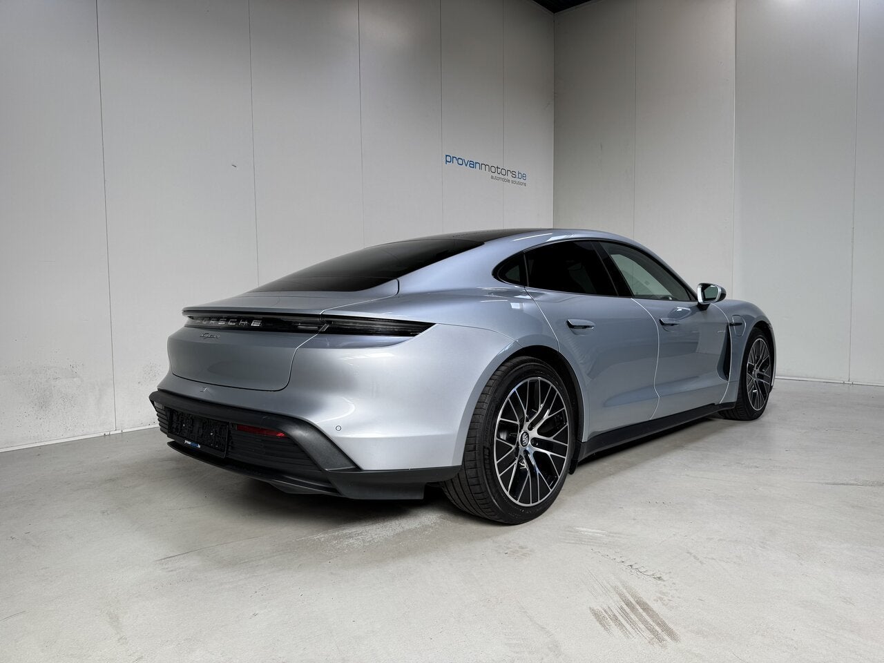 Porsche Taycan 79 kWh - Pano - 400 KM Range! 31 000KM! Nieu, Auto's, 0 kg, Elektrisch, Particulier, Parkeersensor