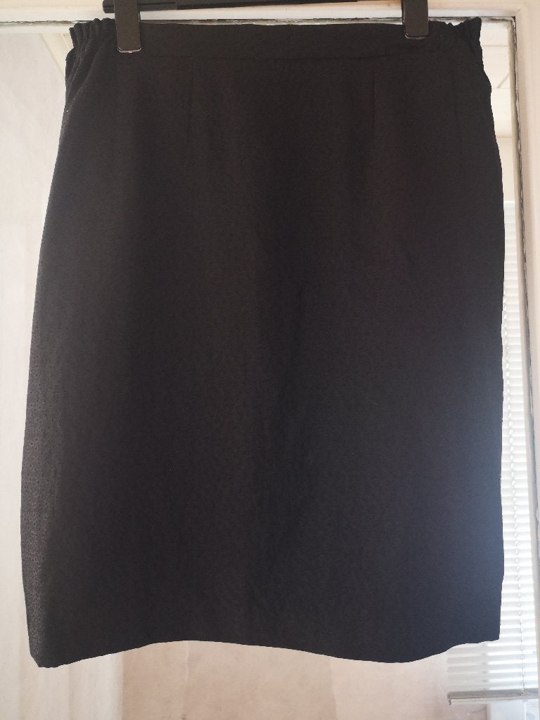 Zwarte rok met elastiek in zij L, Kleding | Dames, Rokken, Ophalen of Verzenden