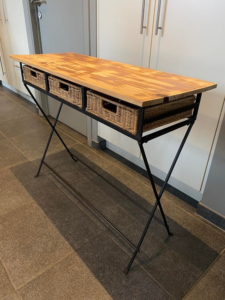 Sidetable, Enlèvement, Utilisé