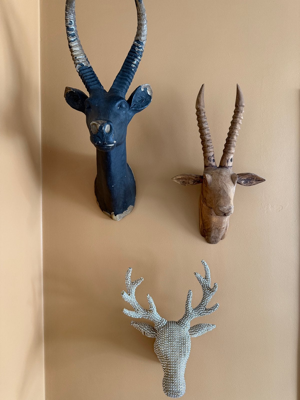 Tetes animales en bois, Enlèvement, Comme neuf, Bois, Objet de décoration