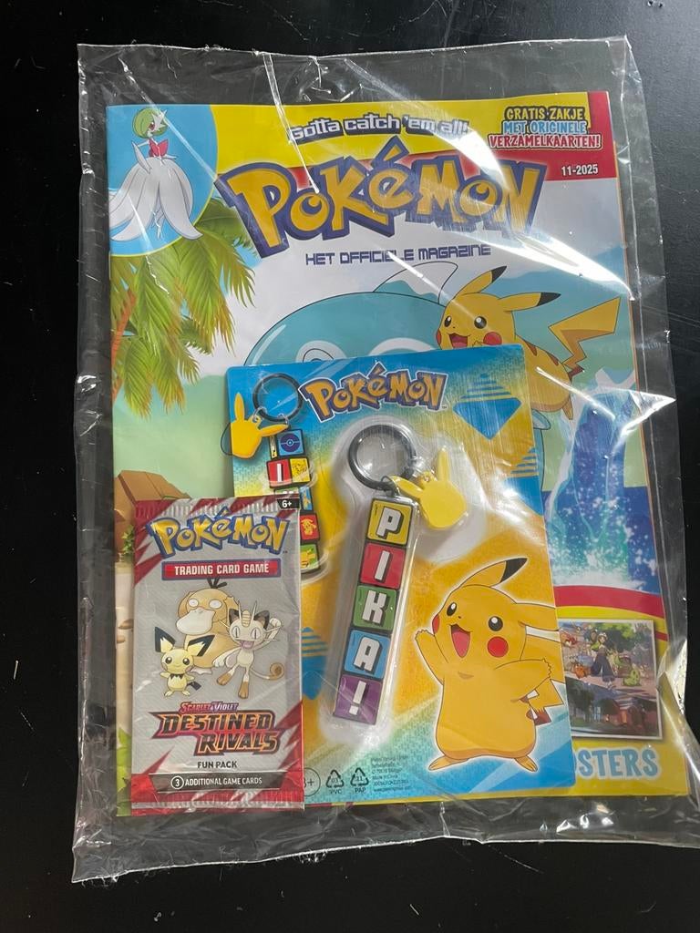 Pokemon Magazine Destined Rivals, Ophalen of Verzenden, Nieuw, Boek of Catalogus