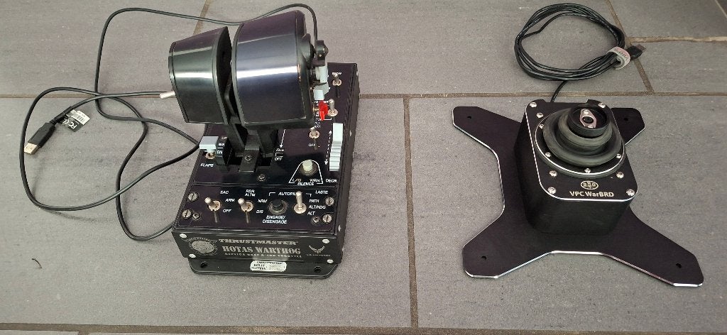 Thrustmaster Warthog Throttle en VPC warbrd base, Computers en Software, Joysticks, Zo goed als nieuw, Ophalen