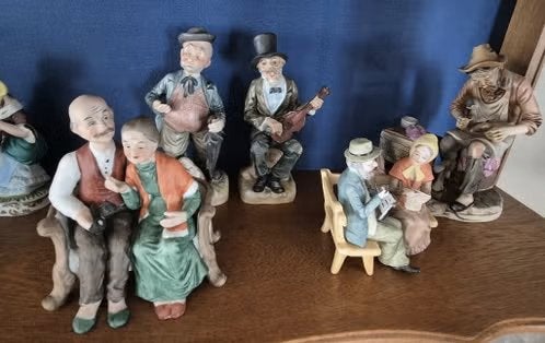 decoratieve porseleinen beeldjes, Verzamelen, Ophalen, Zo goed als nieuw