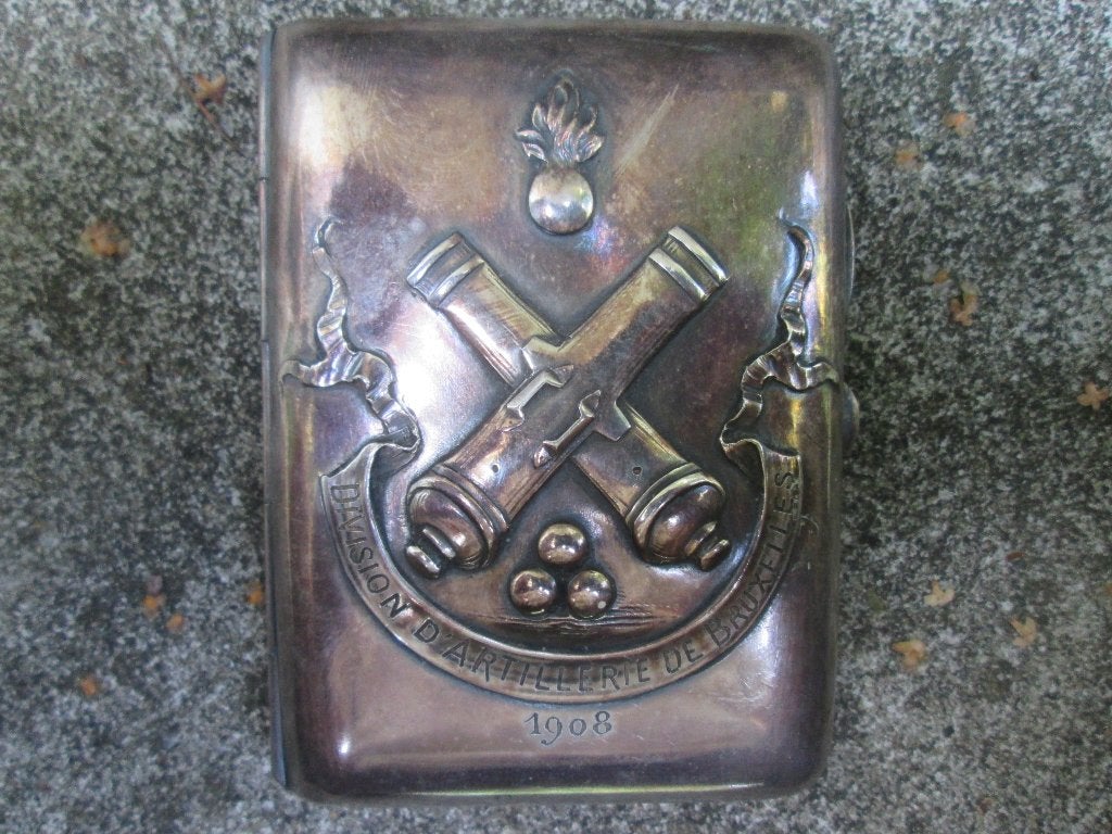 Artillerie Divisie Brussel sigaretten etui Wiskemann 1908, Ophalen of Verzenden