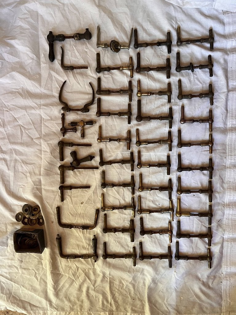 Quincaillerie de porte ancienne, laiton, 28 pièces, Enlèvement, Utilisé, Cuivre ou Laiton, Loquet ou Poignée