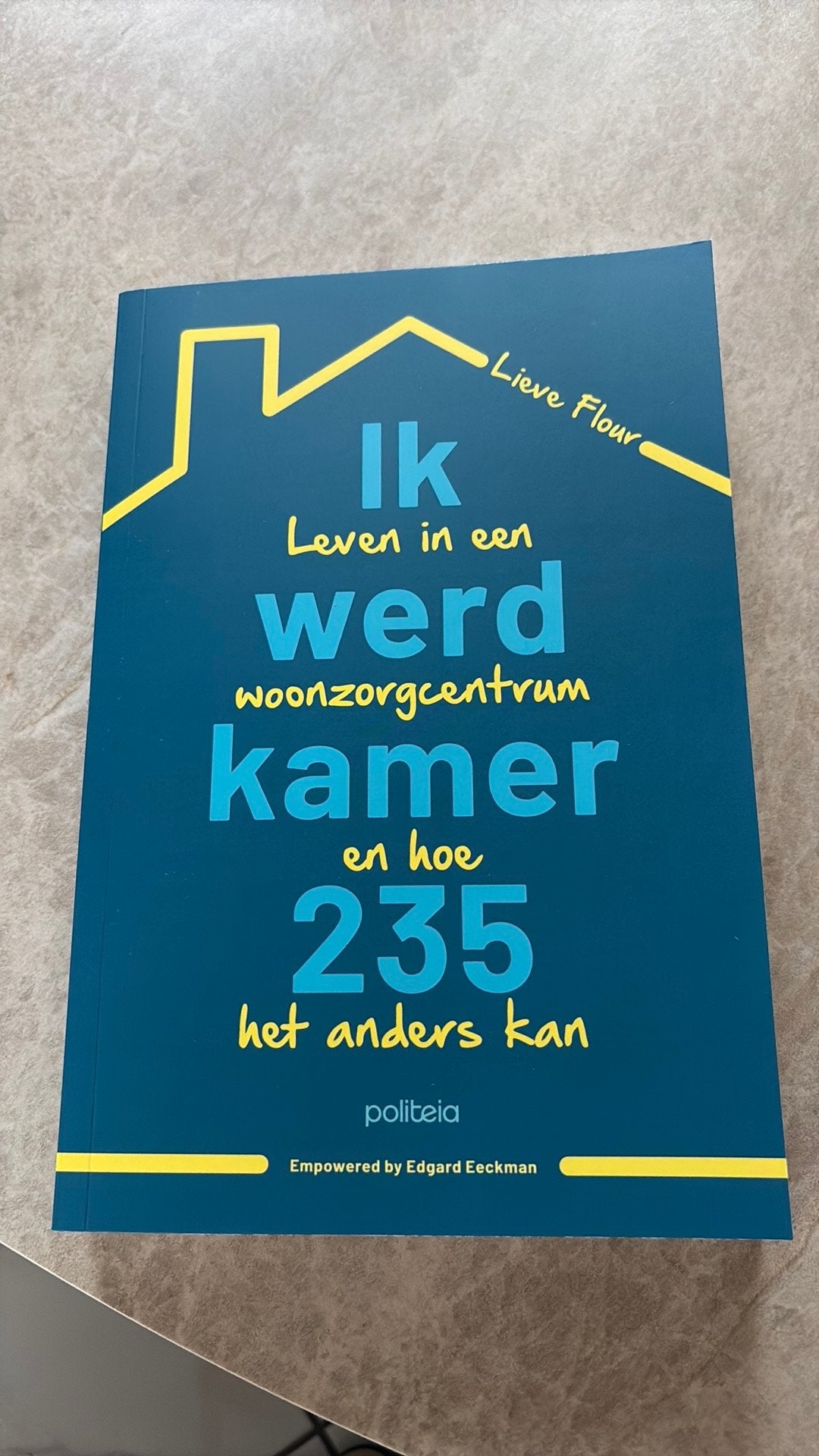Ik werd kamer 235, Boeken, Ophalen, Nieuw