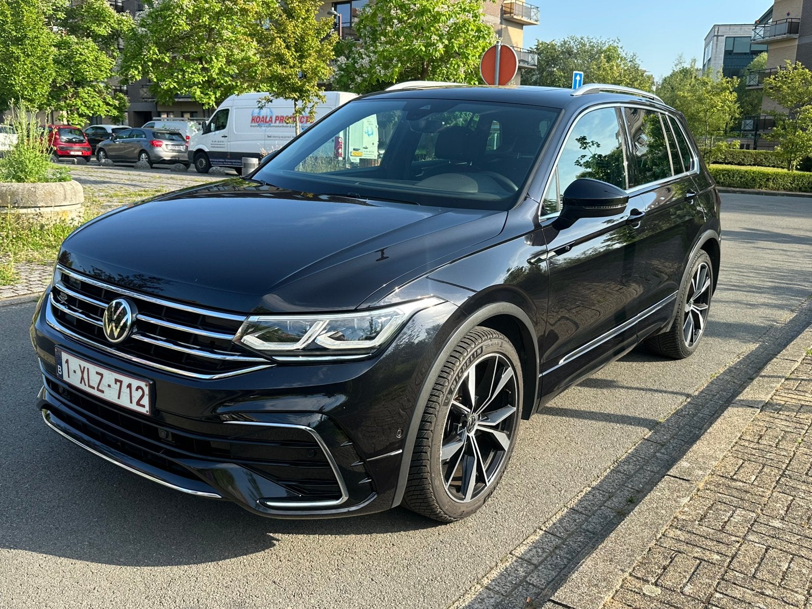 Volkswagen Tiguan R-Line, Autos, Cuir, Achat, Capteur de lumière, Noir