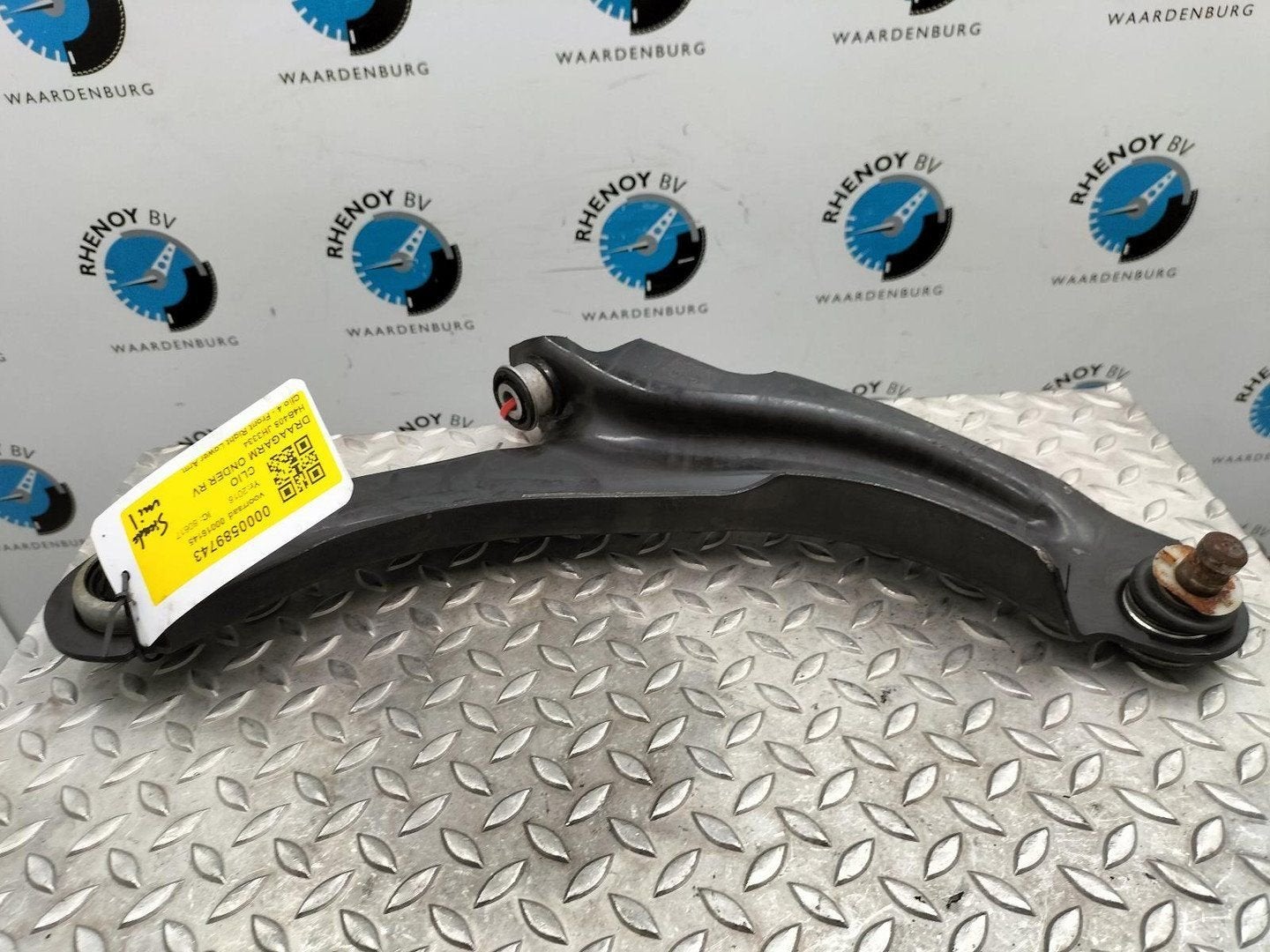 RENAULT CLIO 0.9 TCe Intens  DRAAGARM ONDER RV 2018, Ophalen of Verzenden, Gebruikt, Stiba lid