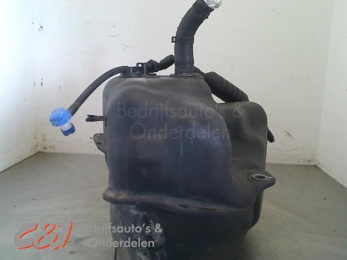 Adblue tank van een Volkswagen Crafter, Gebruikt, -, Volkswagen, -