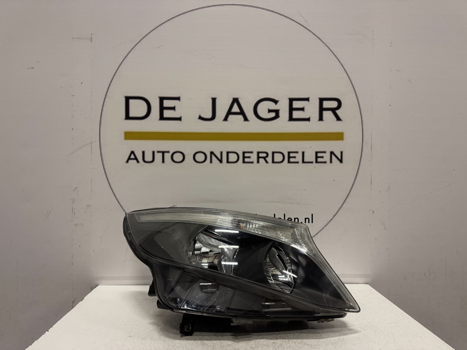 Phare halog ne droit pour Mercedes W447 Vito A4478200161, Mercedes-Benz AG, Mercedes-Benz, Utilisé, Mercedesstrasse 120
70372  Stuttgart, DE