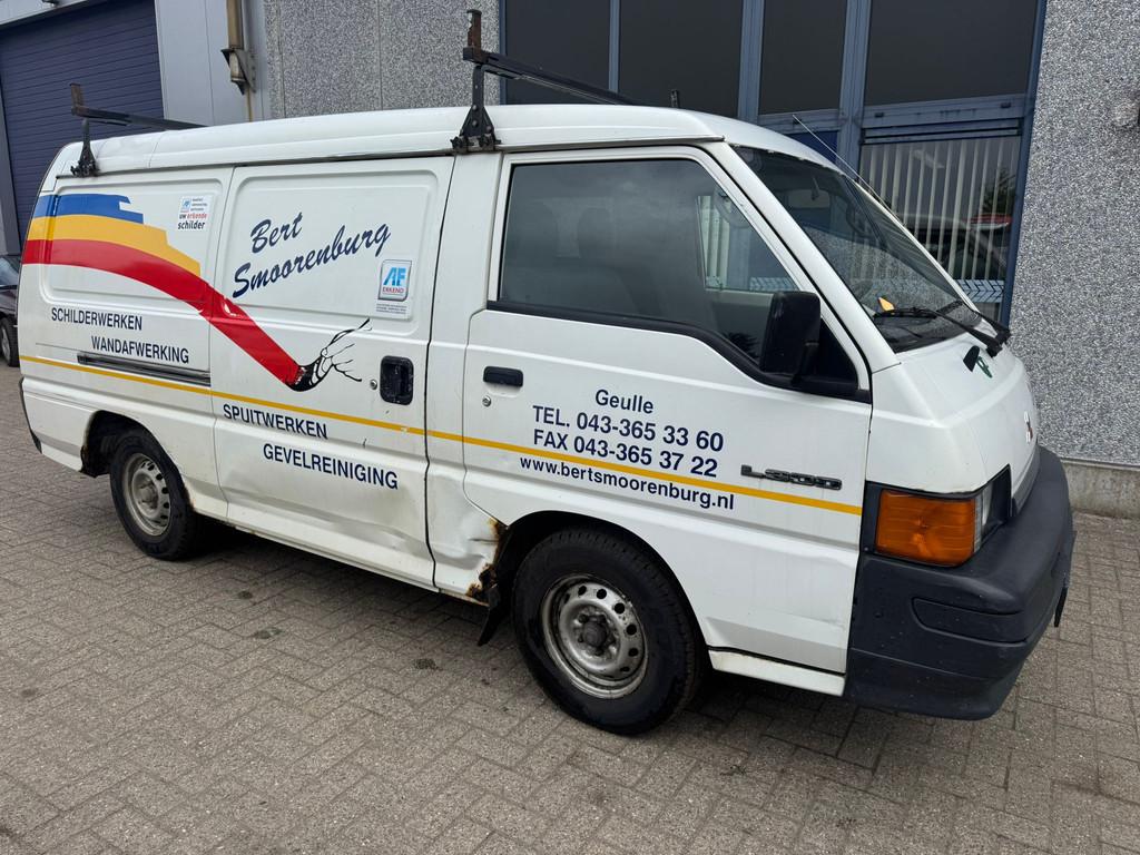 Mitsubishi L300 *LONG CHASSIS-2X SLIDINGDOOR* (bj 1998), Auto's, Bestelwagens en Lichte vracht, Gebruikt, 2477 cc, Wit, Bedrijf