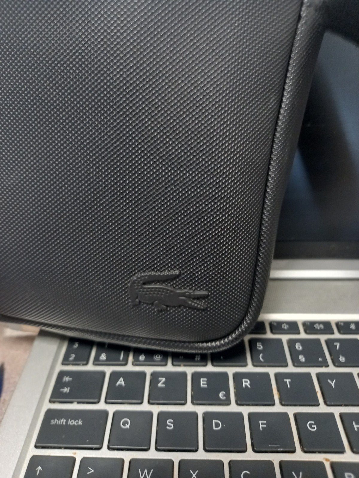 Lacoste sacoche nickel