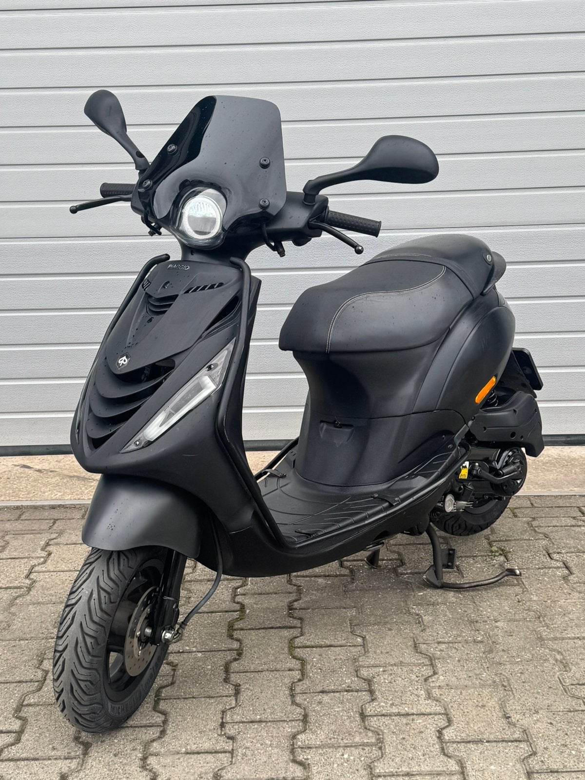 Piaggio zip 4T2V B klasse, Vélos & Vélomoteurs, Enlèvement, Comme neuf
