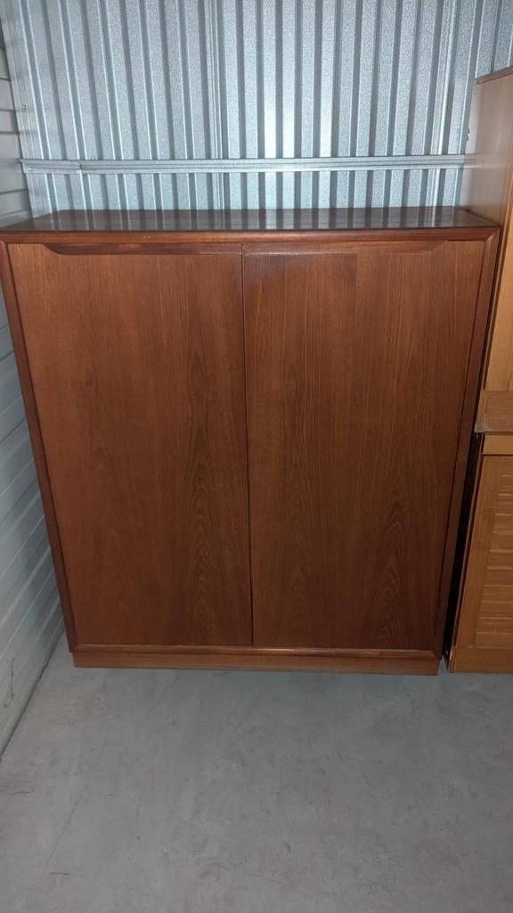 Vintage Teak Halkast/Schoenenkast, Huis en Inrichting, Kasten | Roldeurkasten en Archiefkasten, Ophalen