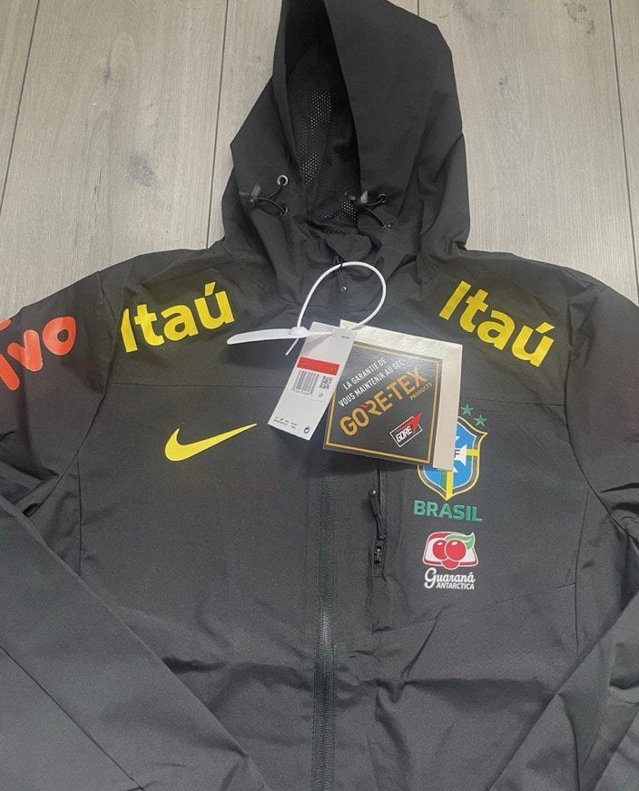 Brazilian windbreaker, Ophalen of Verzenden, Zo goed als nieuw