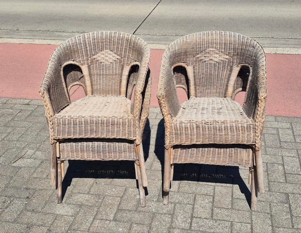 Set van 4 rieten stoelen, Enlèvement